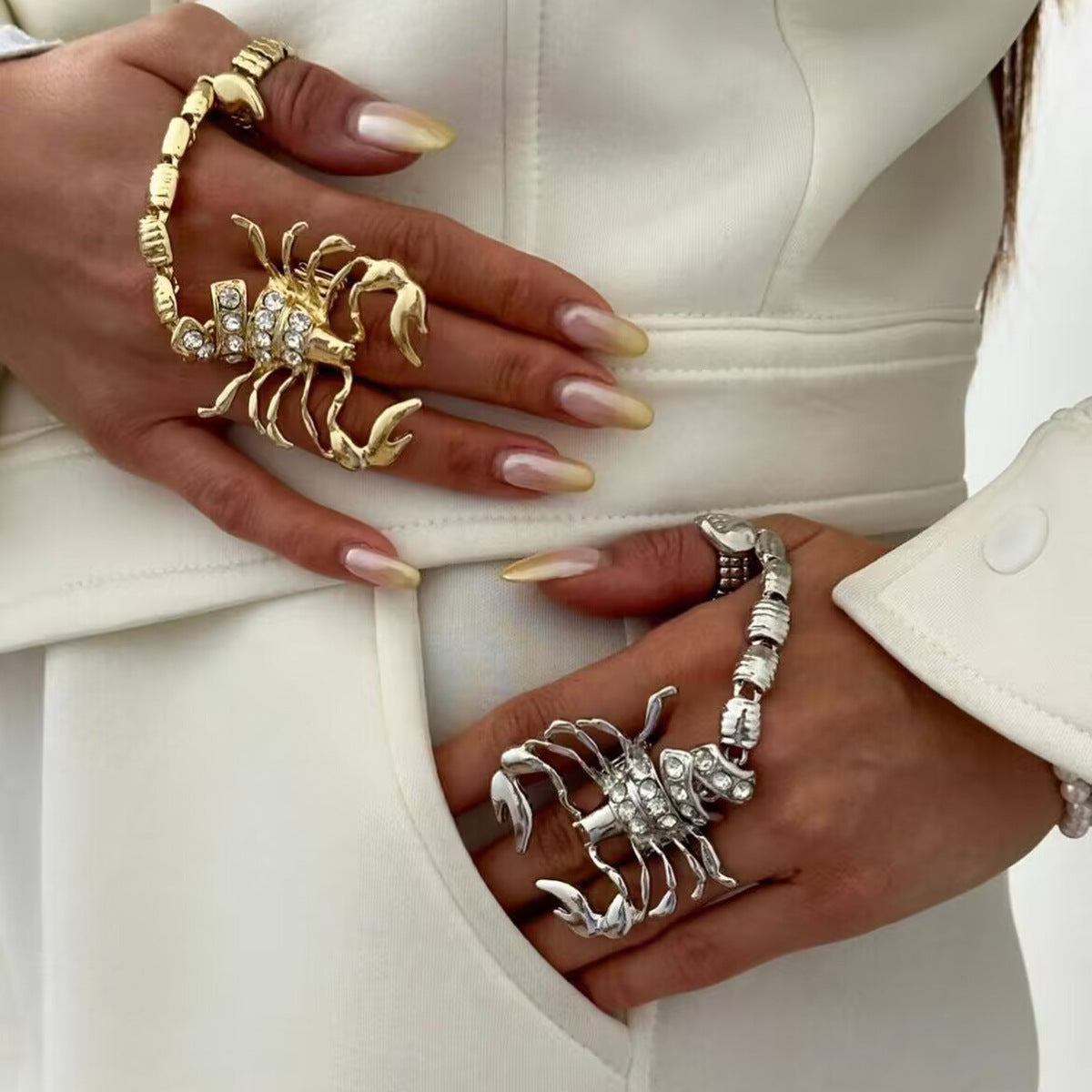 Anillo de escorpión geométrico estilo punk con incrustaciones de pedrería y aleación chapada para mujer