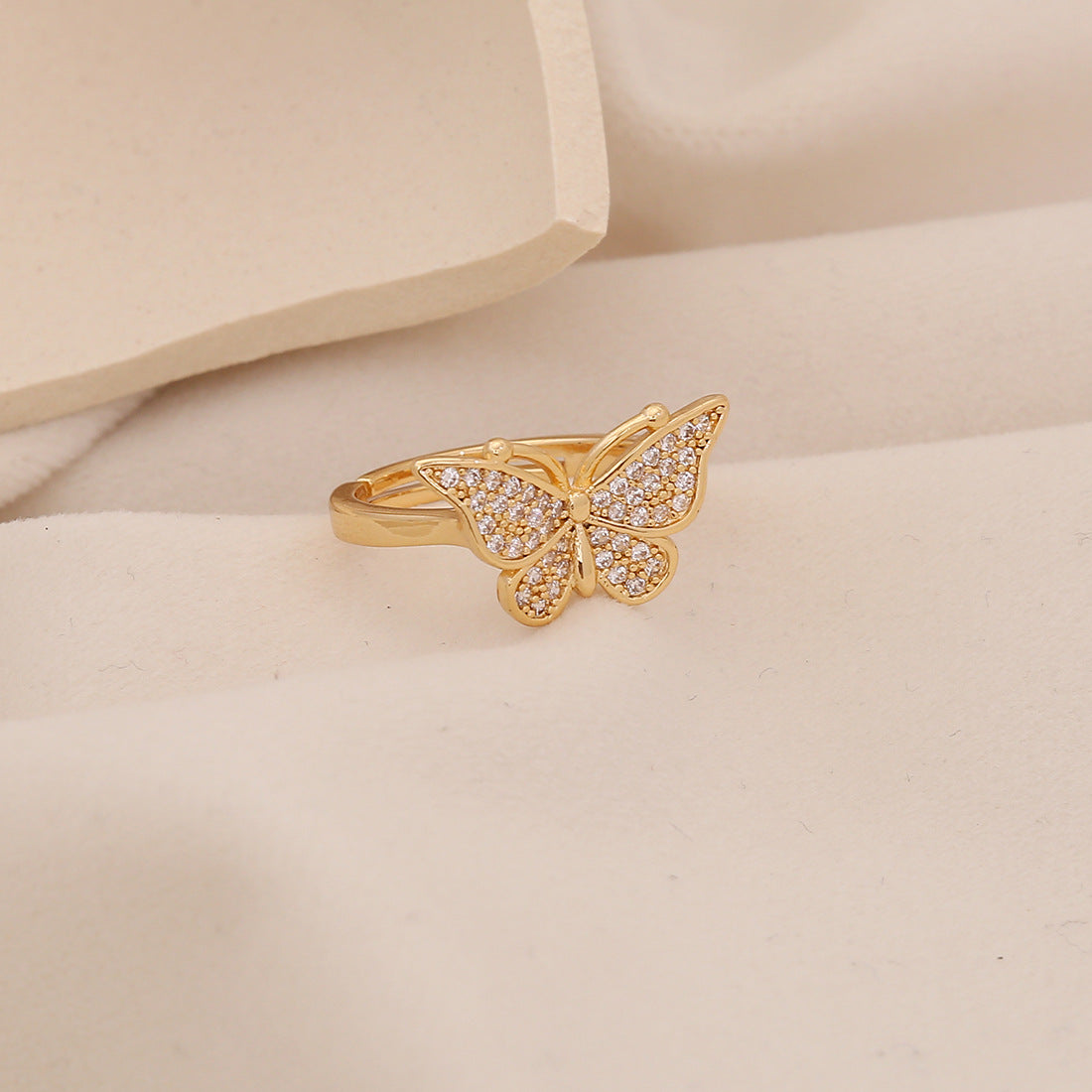 Fashionable Butterfly-Shaped Copper Ring with Plated Finish for Women