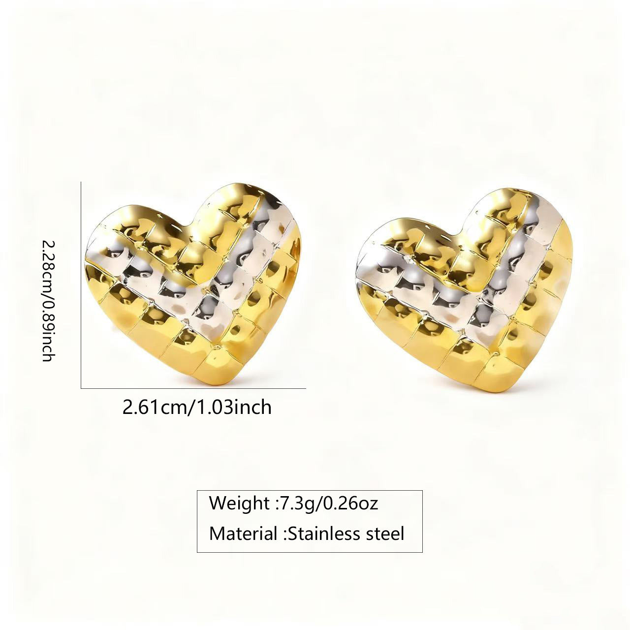 Orecchini a perno in acciaio inossidabile placcato oro con cuore martellato Sweet Streetwear