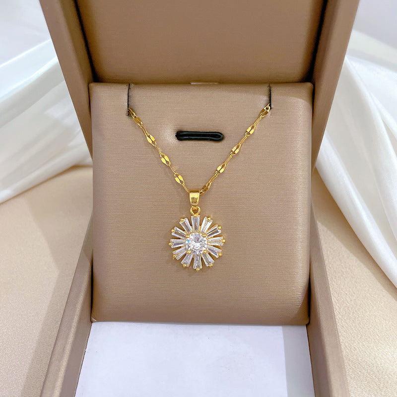 Four-Leaf Clover Rhinestone Pendant Necklace for Women Titanium Steel Irregular Chain Shell Locket Floral Style