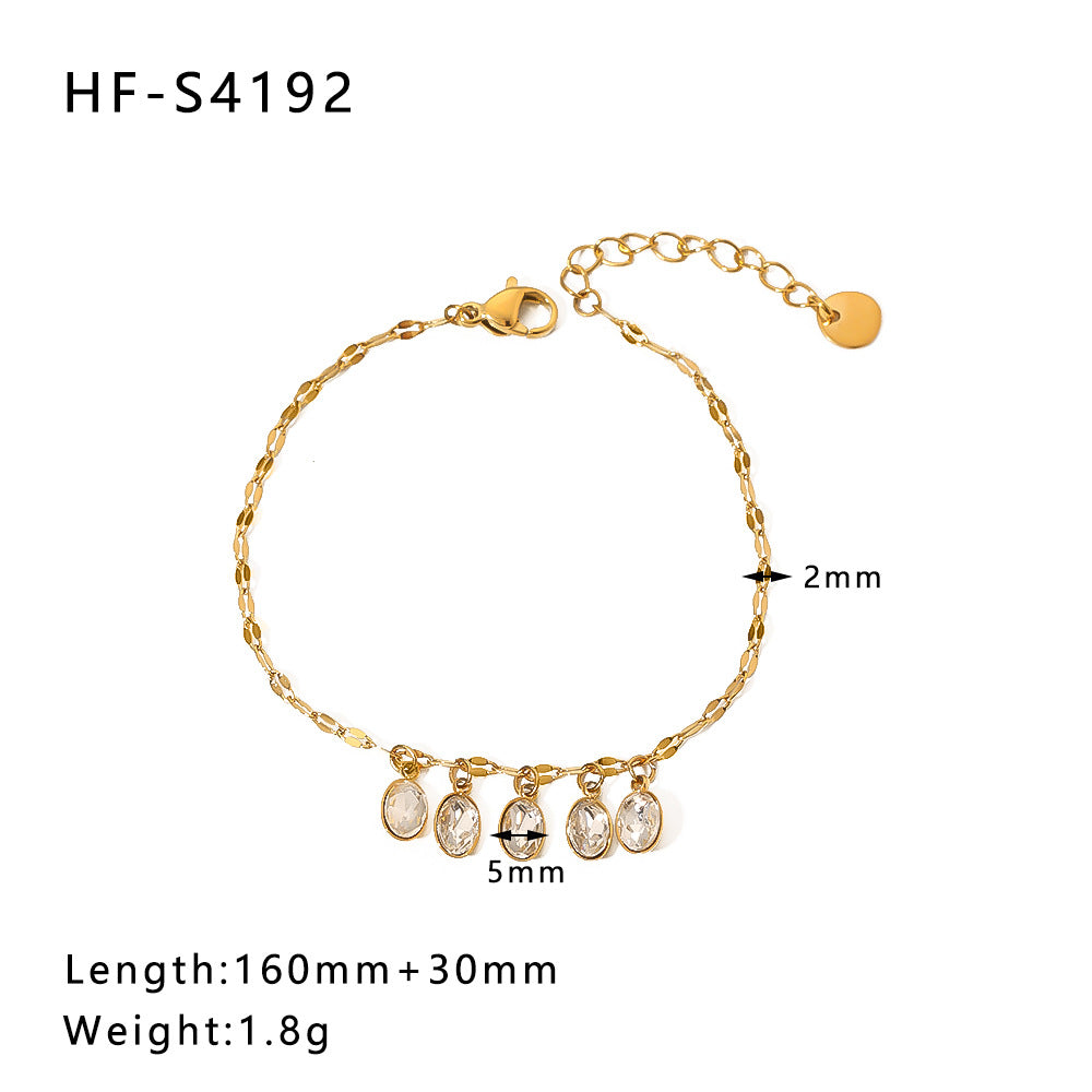 Bracciale vintage con farfalla e ciondolo rotondo in acciaio inossidabile con intarsio di strass e dettagli in perle