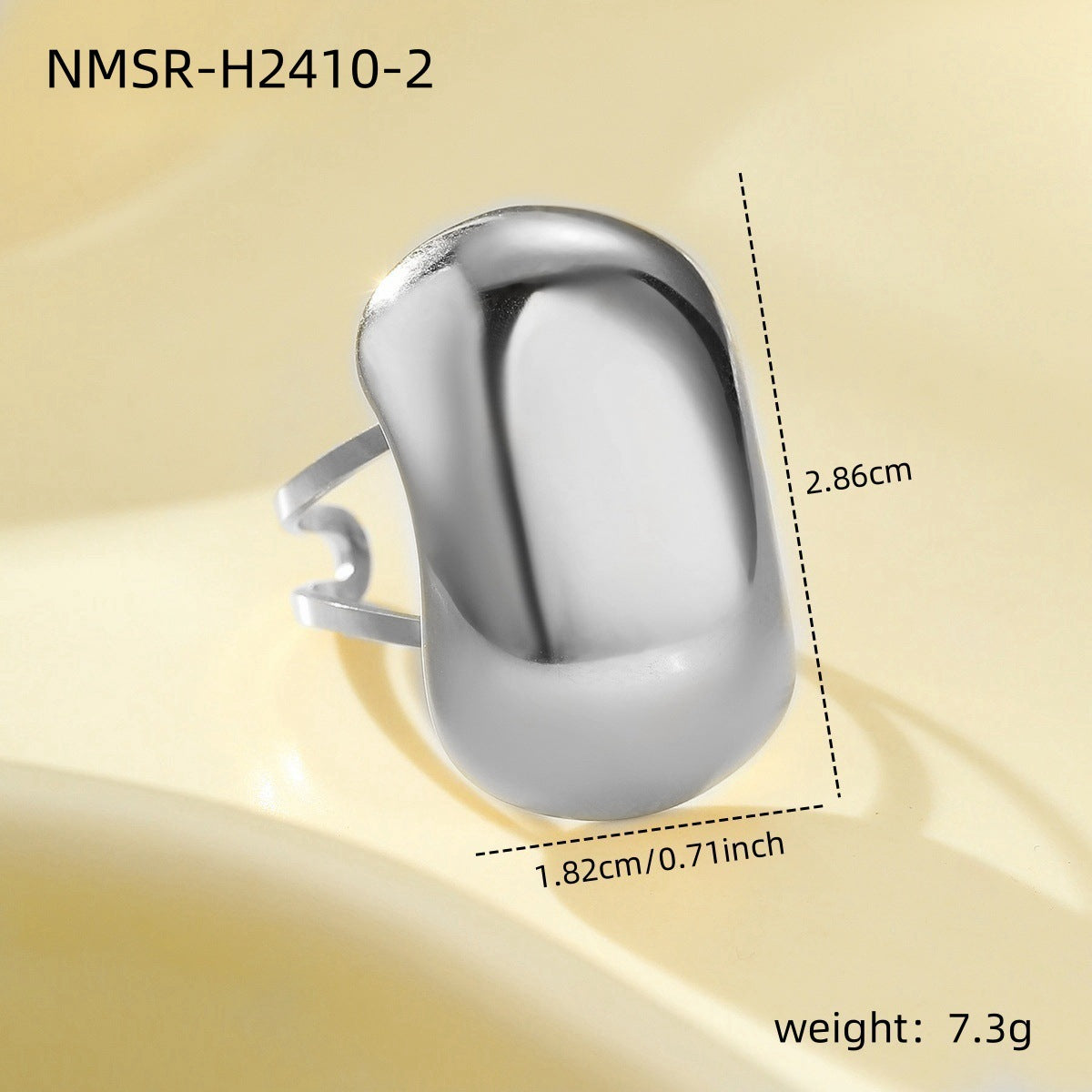 Anillo de titanio de acero inoxidable geométrico con baño de oro de 18 quilates, superficie lisa y textura hueca, estilo elegante para mujer de oficina