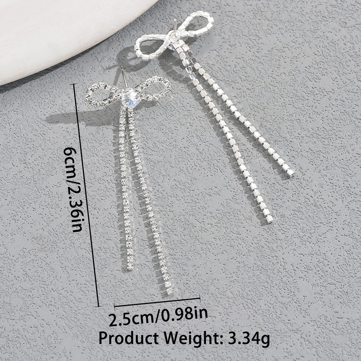 Orecchini da donna alla moda a forma di fiocco in rame con intarsio di zirconi, stile minimalista, chic da ufficio, leggeri, di lusso