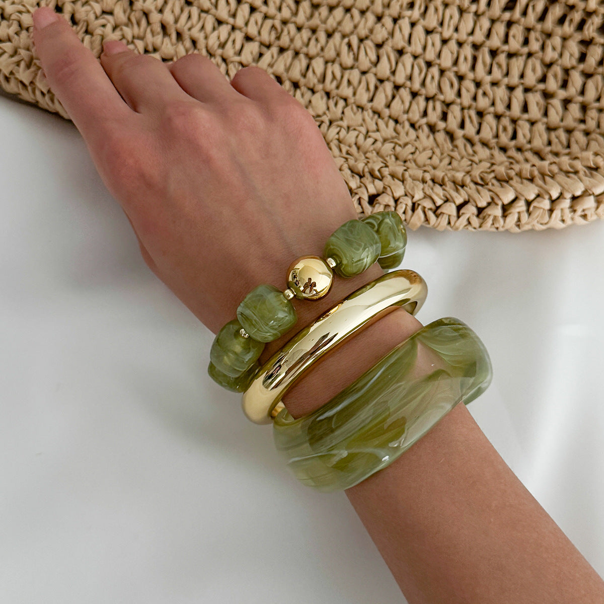 Minimalist Elegant Geometric Gradient Resin Plated Bangle Bracelet