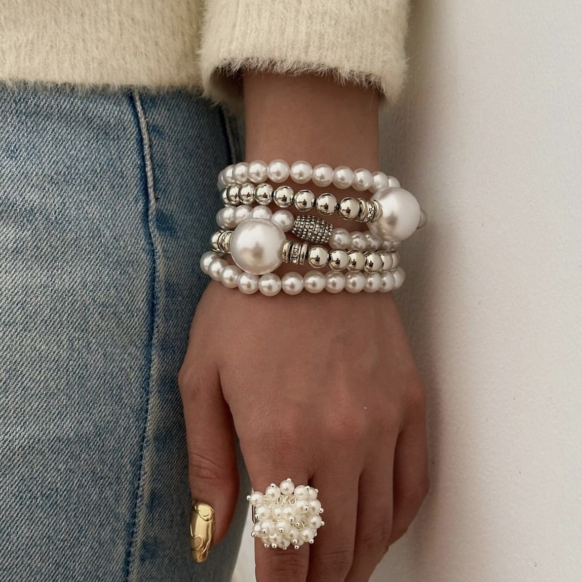 Set di bracciali a perla geometrica rotonda esagerata con strass micro-pavé per donna