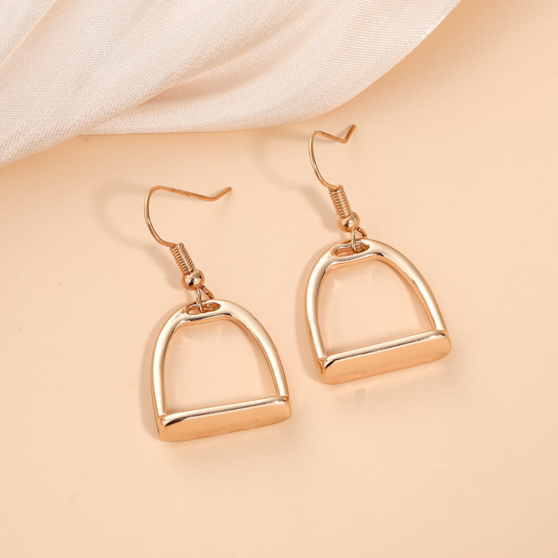 Pendientes de Aleación con Forma de Corazón, Estilo Minimalista y Elegante, con Acabado Galvanizado para Mujer