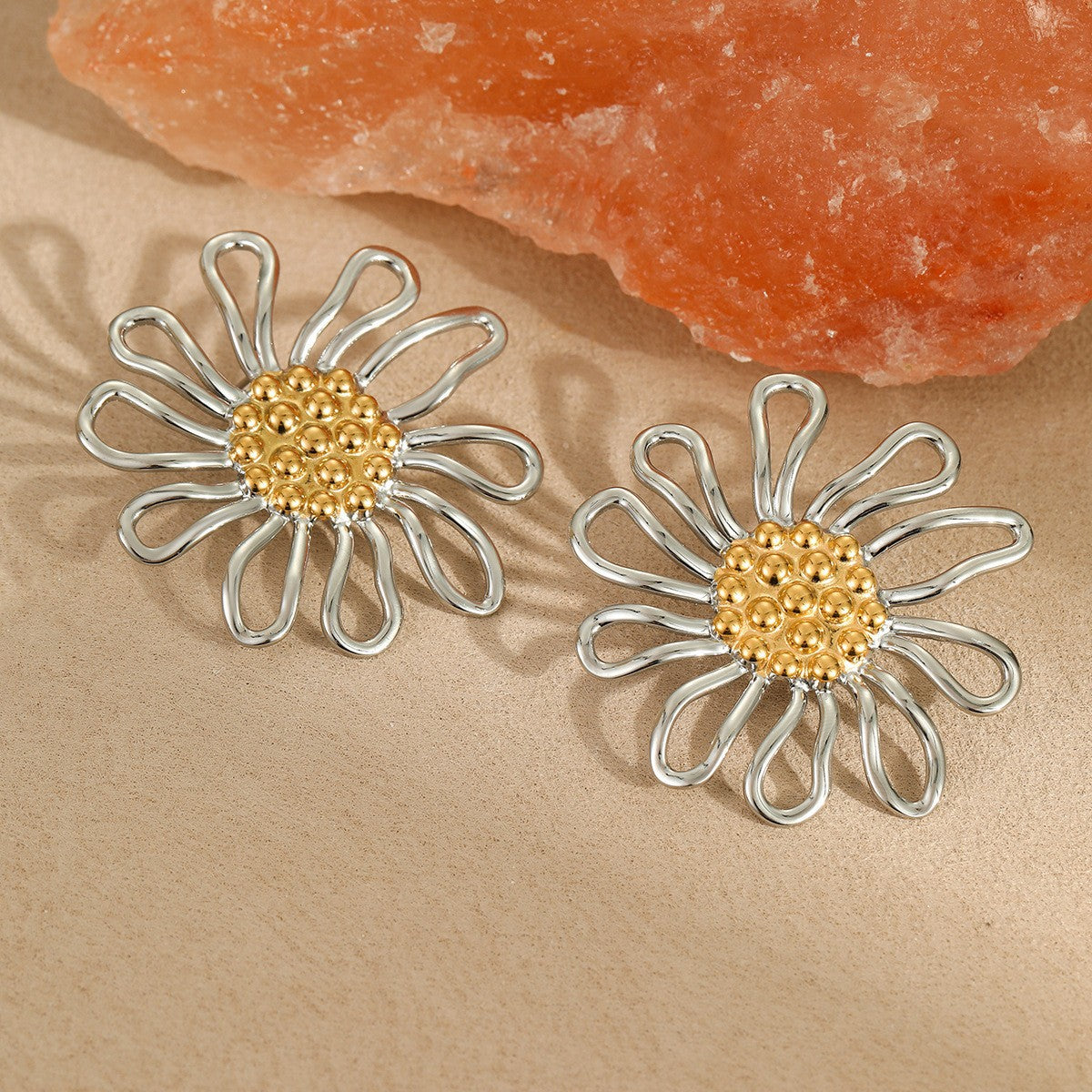 Orecchini alla moda in acciaio inossidabile a forma di fiore e foglia placcati in oro 18 carati da donna