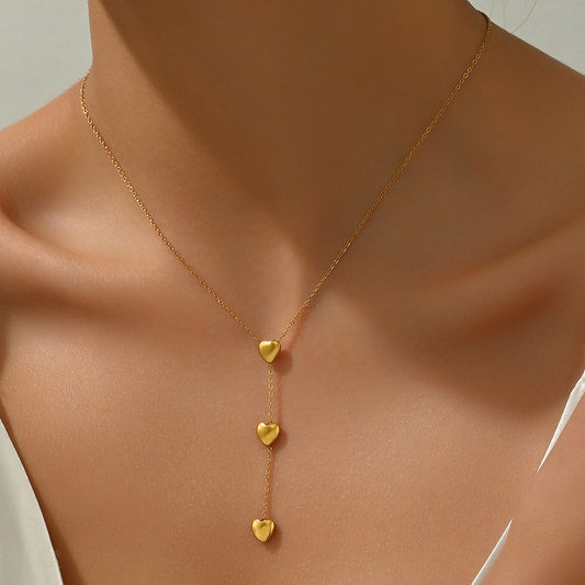 Elegante Collar de Acero Inoxidable con Colgante de Corazón y Detalle de Borla para Mujer, Cadena de Clavícula Luxe Electrochapada