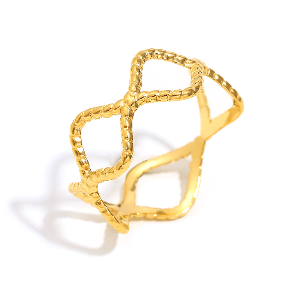 Anello da donna minimalista a onda retrò a forma di diamante in acciaio inossidabile con placcatura in oro 18 carati
