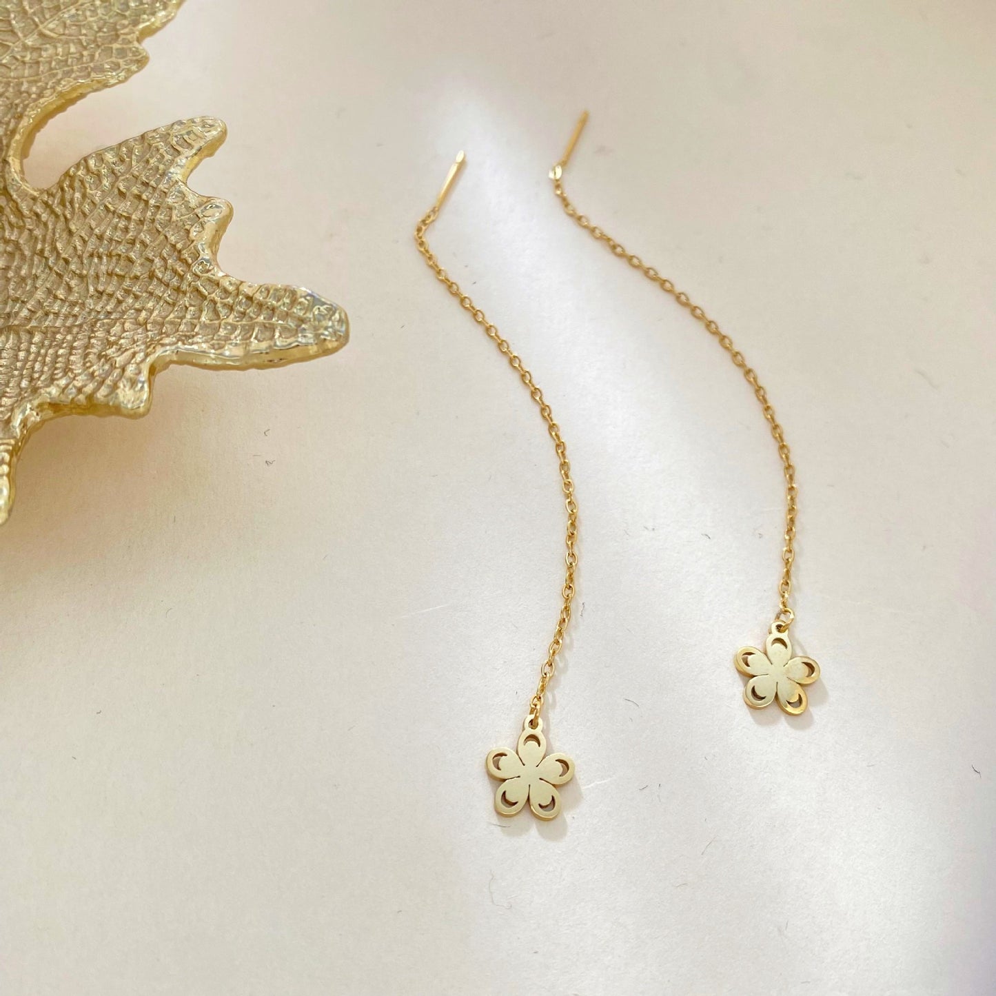 Minimalist Elegant Titanium Steel Floral Four-Leaf Clover Tassel Drop Earrings for Women