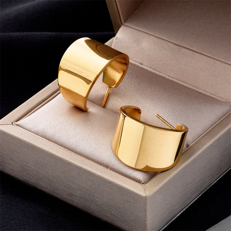 Minimalist Geometric C-Shaped Polished Titanium Steel Stud Earrings for Women with Plated Finish