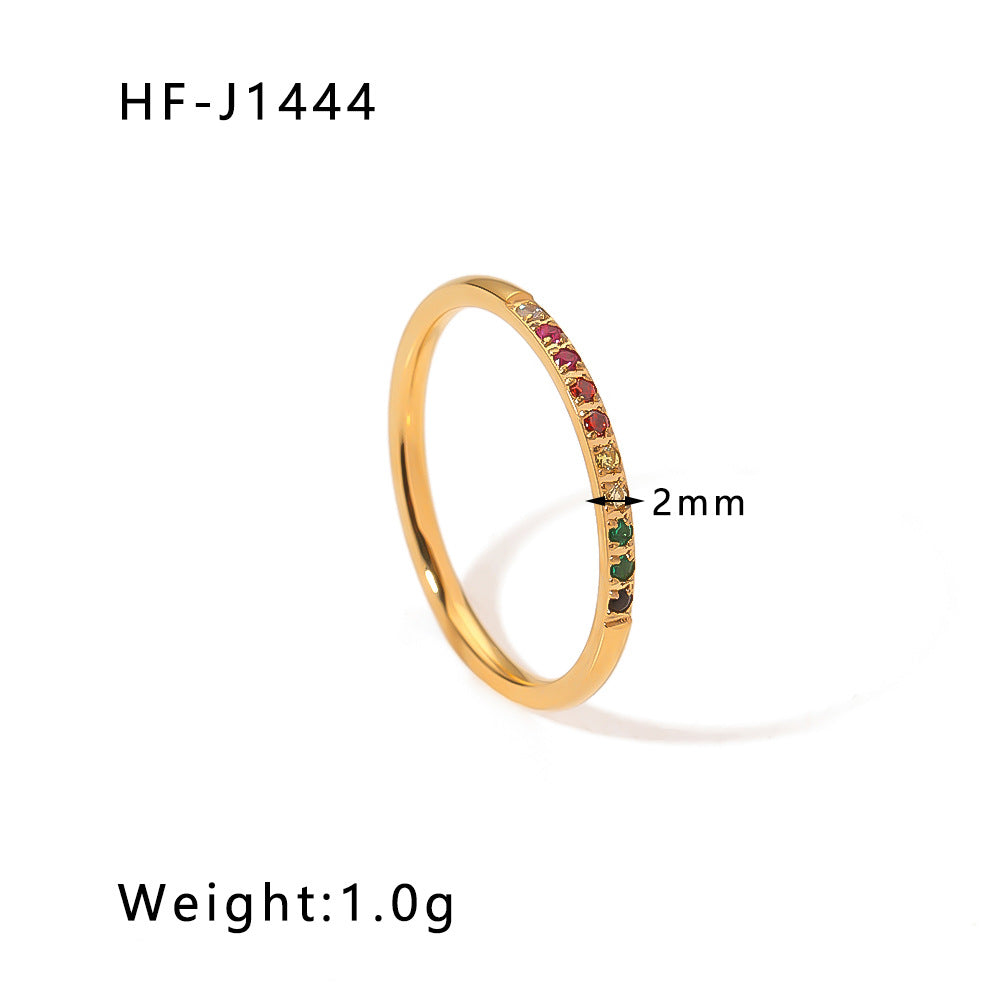Anello da donna minimalista geometrico in acciaio inossidabile con intarsio in zircone colorato e placcatura in oro 18 carati