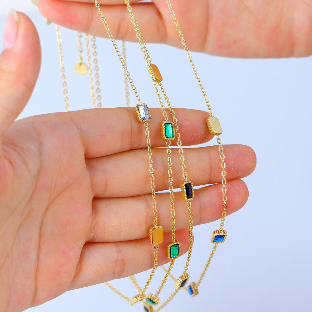 Collana minimalista geometrica da donna in acciaio al titanio con placcatura in oro e zirconi colorati