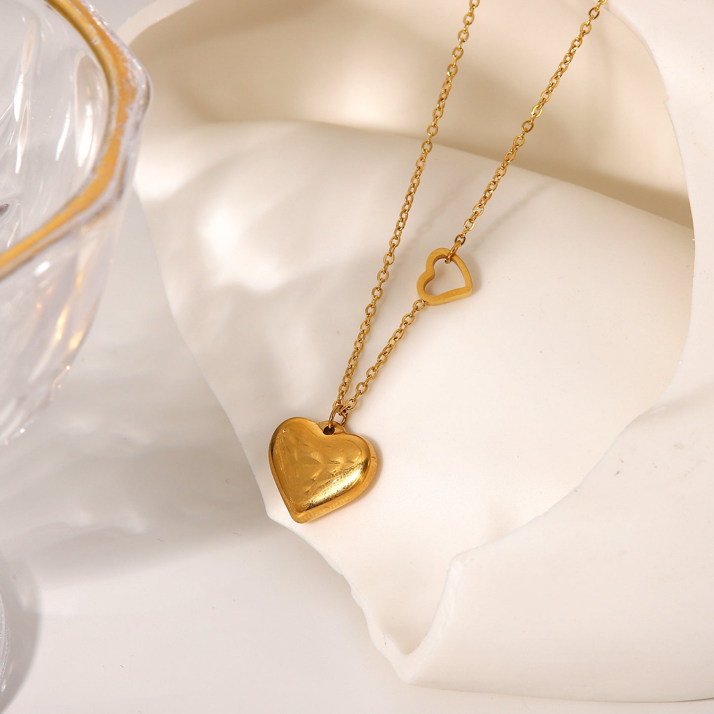 Elegant French-Style Heart-Shaped Pendant Necklace for Women in Stainless Steel with 18K Gold Plating
