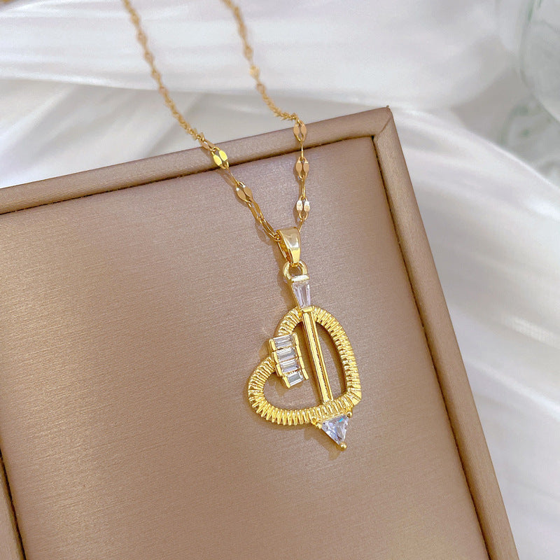 Minimalist Heart-Shaped Titanium Steel Necklace with Rhinestone Inlay for Women and Men, Delicate Clavicle Chain