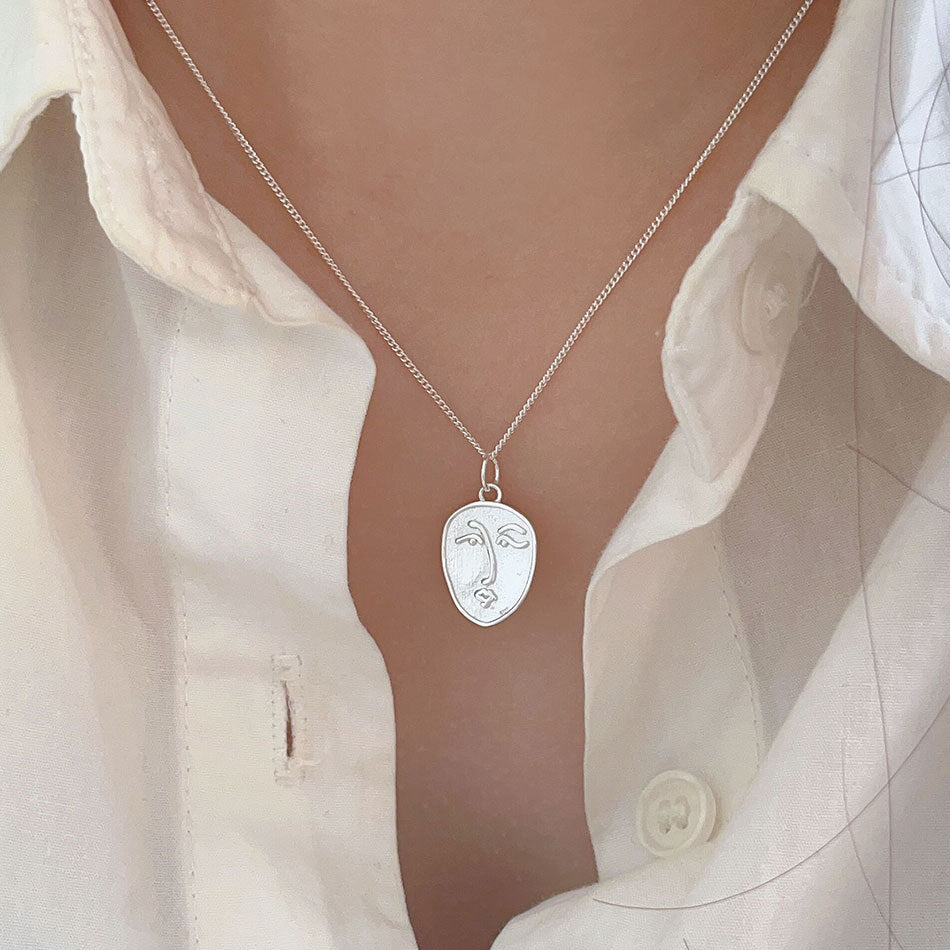 Collana Minimalista Astratta a Faccia Geometrica in Argento Sterling 925
