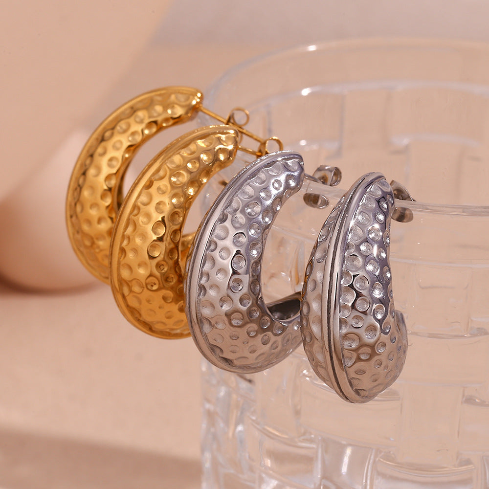 Fashionable Geometric Stainless Steel Ear Studs with 18K Gold Plating and Hammered Peanut Shell Texture for Women