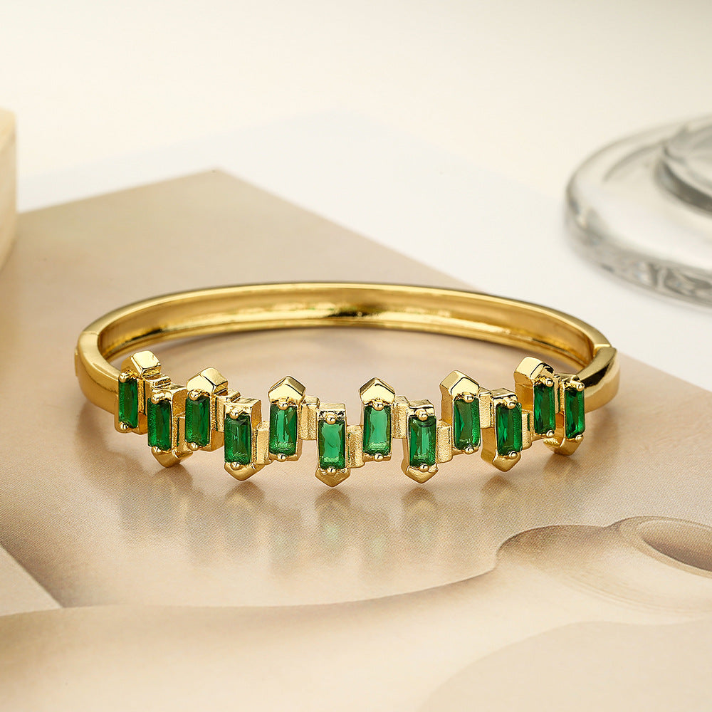 Vintage-Style Geometric Cuff Bracelet for Women Made of Copper with Micro-Pave Zirconia