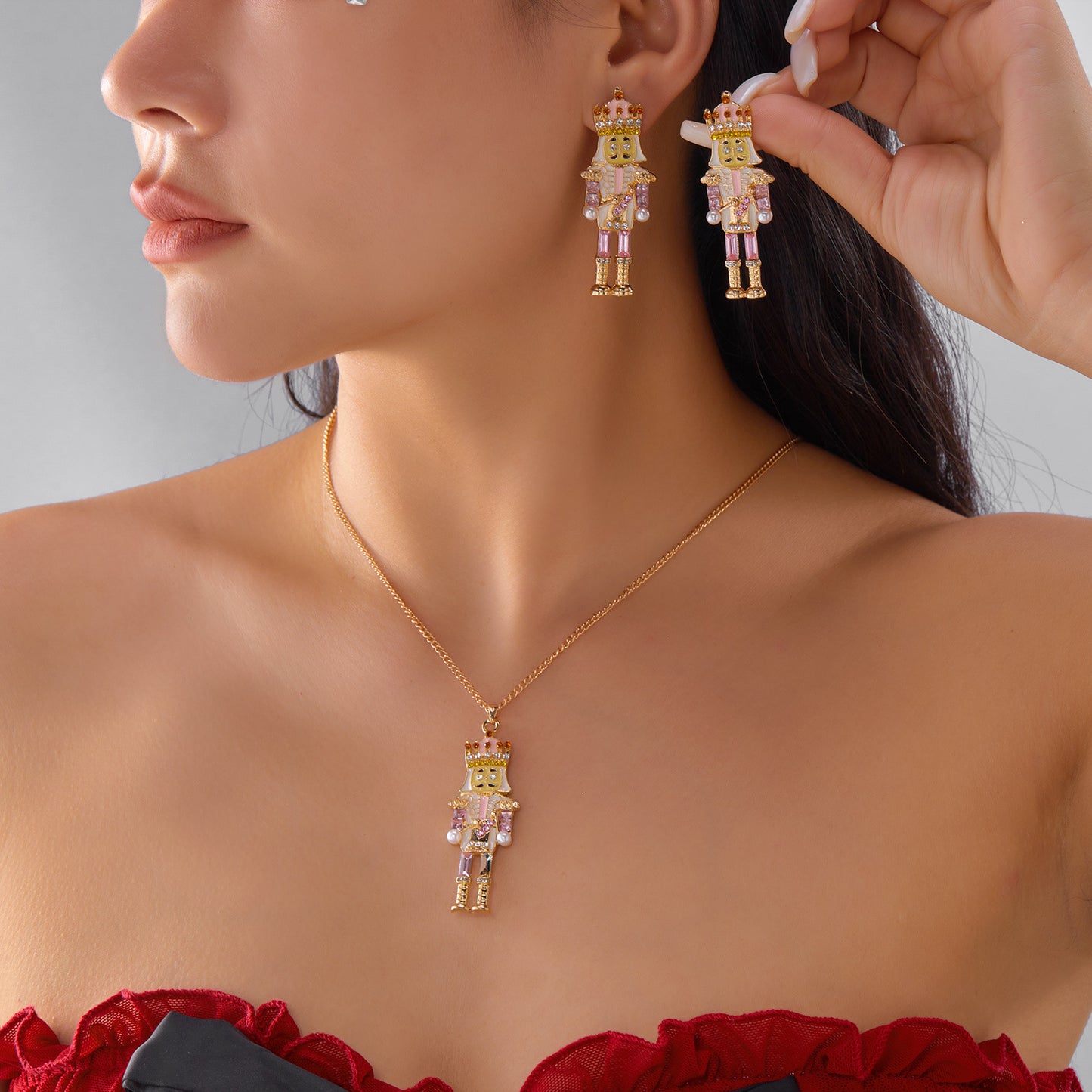 Pendientes con diseño de Soldado Cascanueces vintage para mujer en aleación con acabado esmaltado e incrustaciones de pedrería