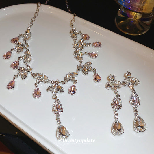Sparkling Rhinestone Teardrop Pendant Necklace and Earrings Set with Plated Alloy Chain for Women, Elegant Clavicle-Length Fashion Jewelry