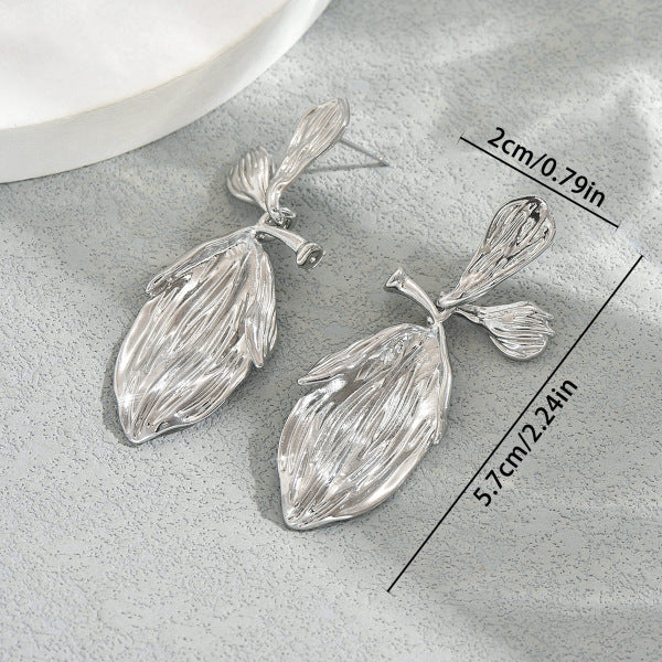 Minimalist Leaf-Shaped Geometric Zinc Alloy Electroplated Earrings for Women