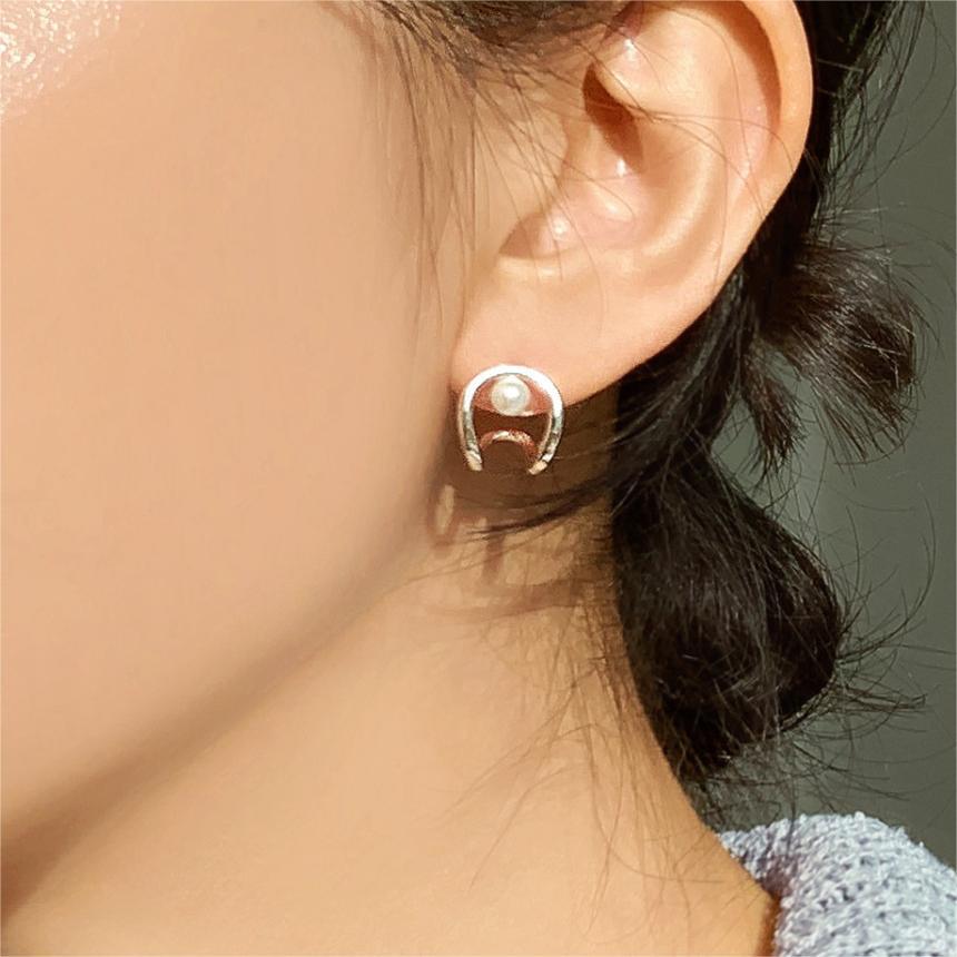 Orecchini a perno geometrici minimalisti a forma di lettera in argento sterling 925 placcati oro