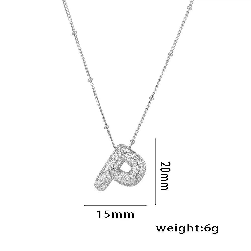 Collana da Donna con Ciondolo a Lettera, Design Geometrico Minimalista, in Ottone Placcato Oro con Zirconi Micro-Pavé