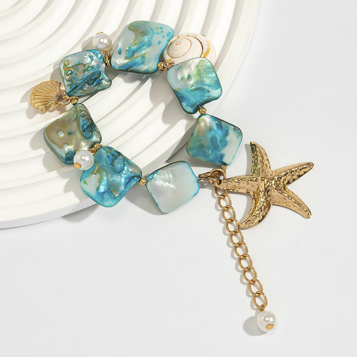 Sweet Geometric Star Zinc Alloy Plated Necklace with Irregular Shell and Starfish Pendant for Women