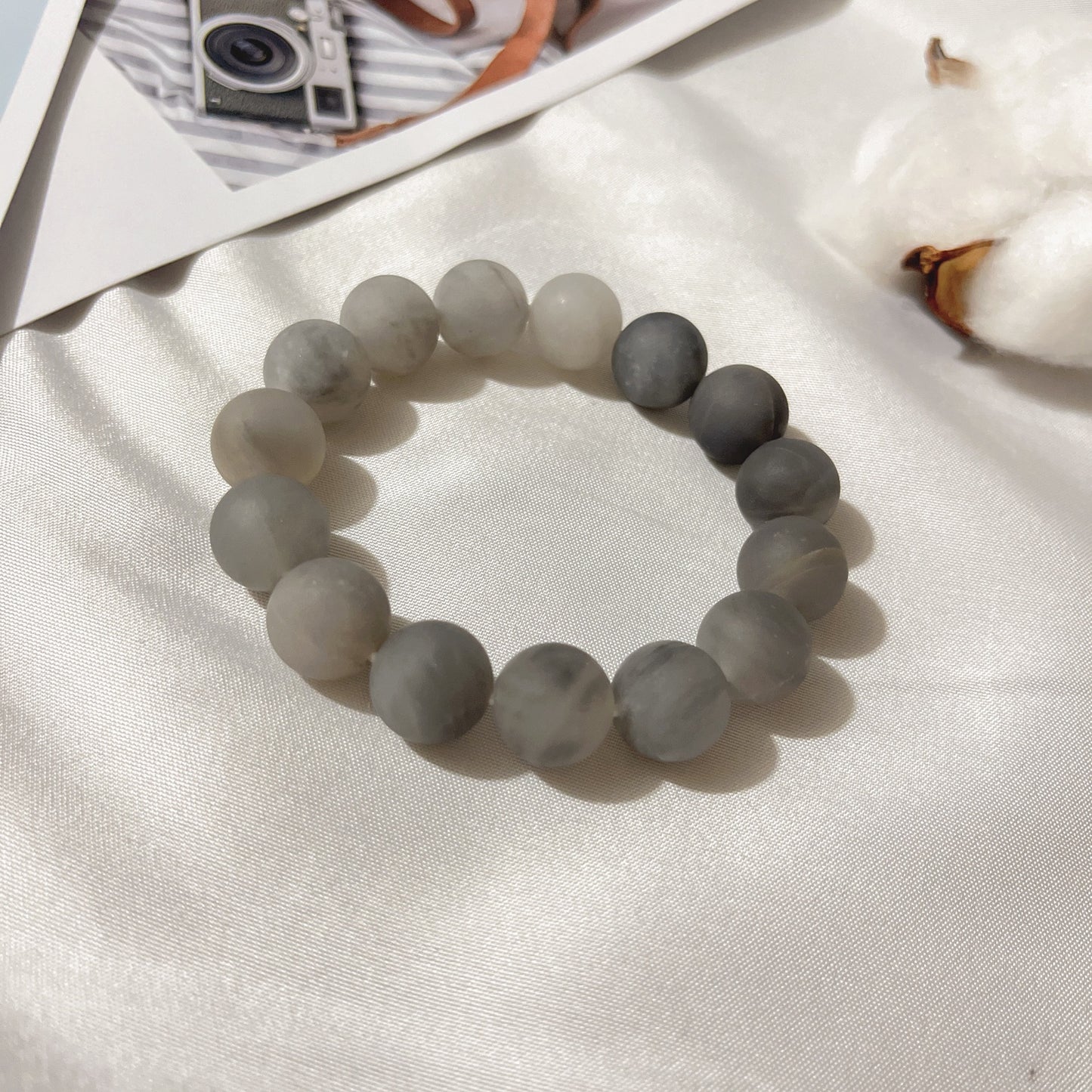 Vintage Matte Gray Crystal Beaded Bracelet Geometric Round Stone Hand Jewelry for Men and Women