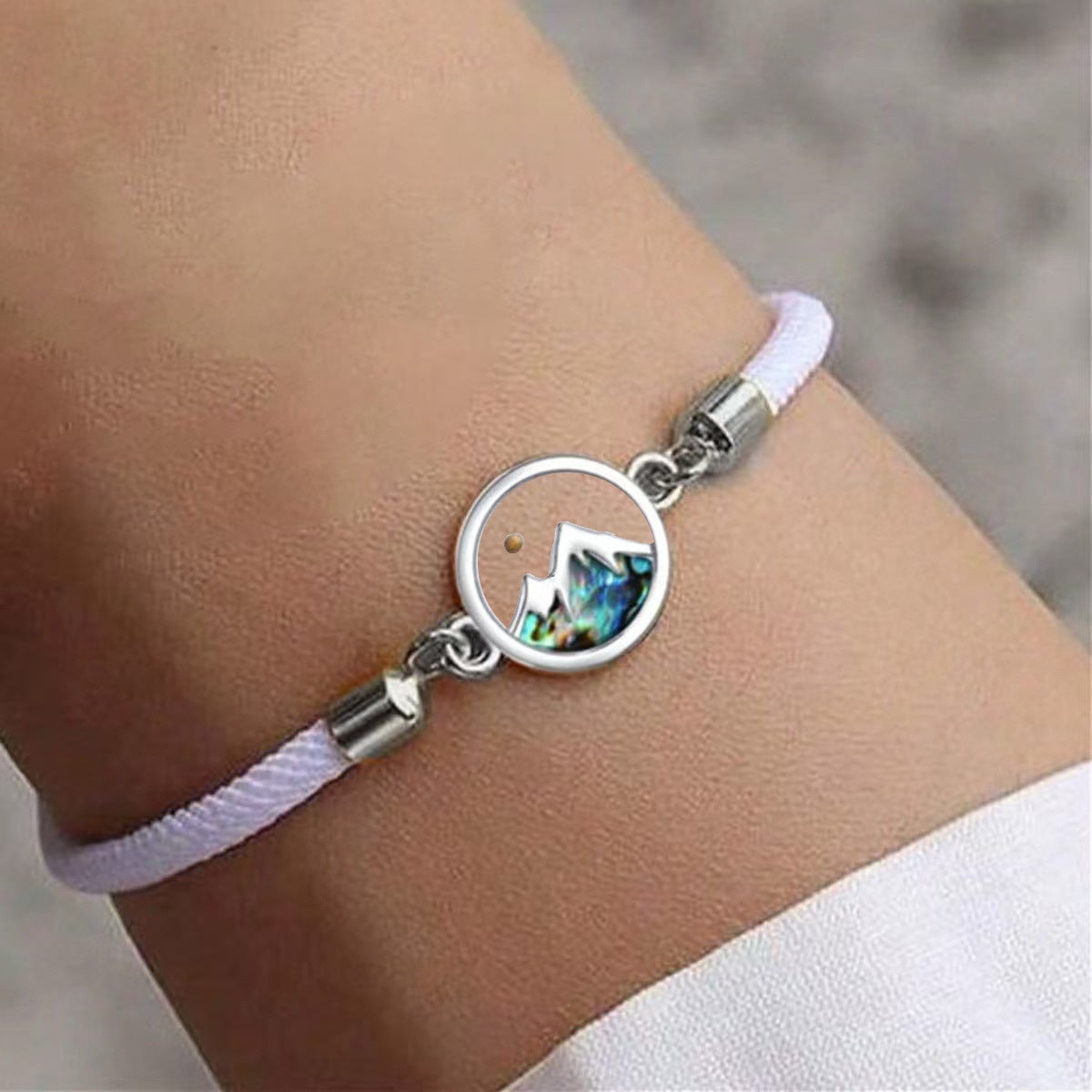 Braccialetto regolabile in stile etnico con nodo albero della vita e dettagli in acciaio inossidabile per uomo e donna