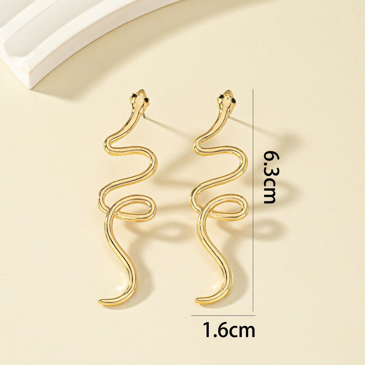 Orecchini a perno da donna a forma di serpente minimalista in lega di zinco con intarsio di strass