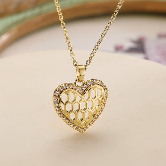 Collana pendente a cuore minimalista LOVE da donna in rame con placcatura in oro 18 carati e intarsio di zirconi