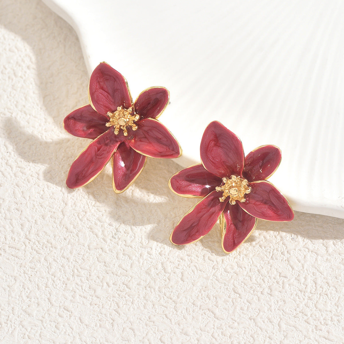 Fashion Geometric Floral Drop Oil Plated 18K Gold Zinc Alloy Stud Earrings for Women