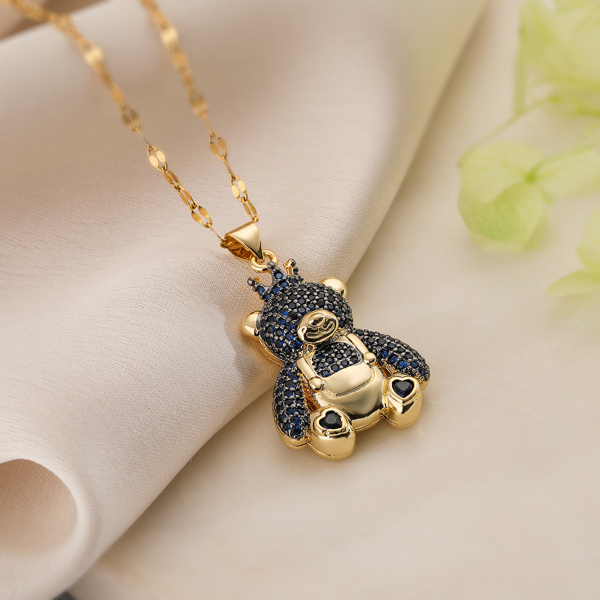 Minimalist Bear-Shaped Copper Necklace with Gold Plating and Zircon Inlay for Women