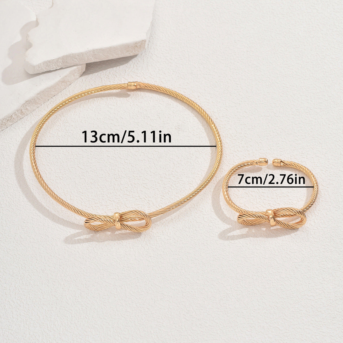 Luxury Minimalist Geometric Bow Knot Pendant Necklace and Bracelet Set for Women with Electroplated Iron