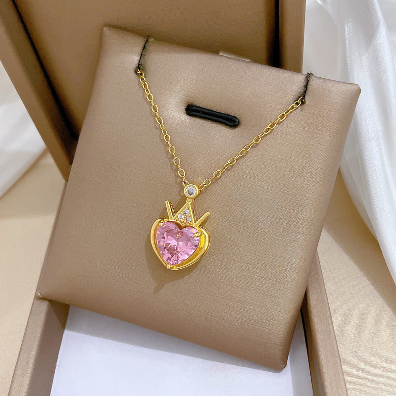 Collar con Colgante de Corazón de Corona Estilo Caricatura para Mujeres y Hombres, Cadena de Acero Inoxidable con Medallón y Detalles Completos de Diamantes de Imitación