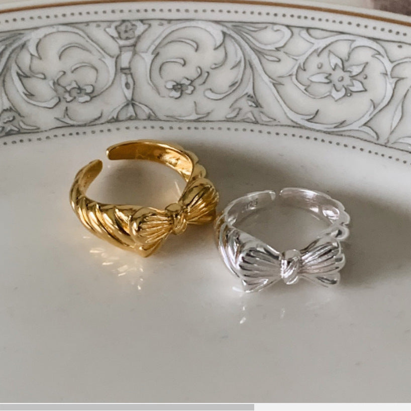 Anillo de plata esterlina 925 con incrustaciones de corazón y patrón geométrico a rayas para mujer