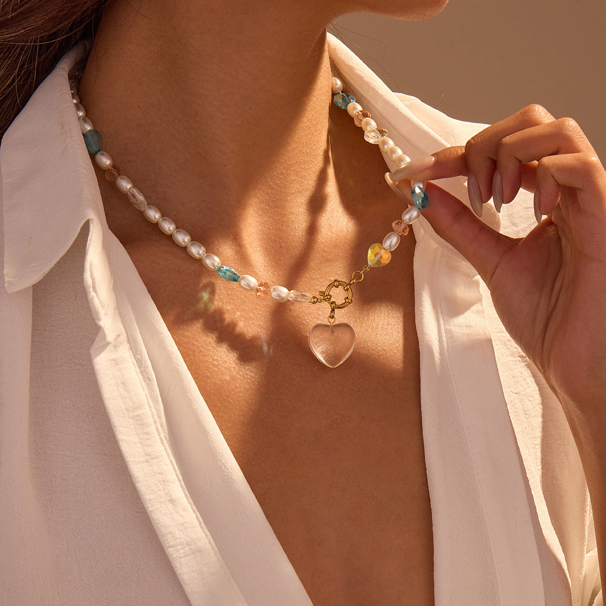 Sweet Heart-Shaped Stainless Steel Pendant Necklace with Electroplated Finish for Women, Fashionable Office Wear Style
