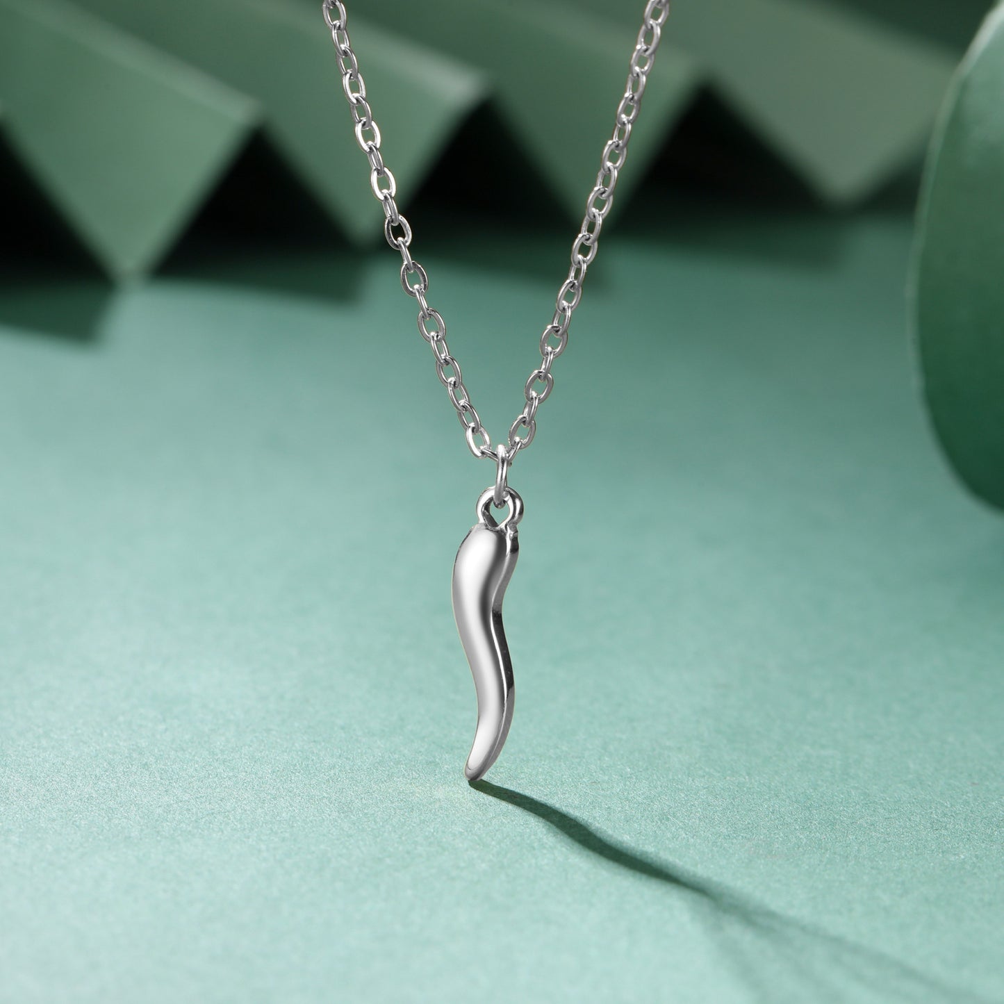 Sweet Geometric 18K Gold Plated Stainless Steel Necklace with Curb Chain for Unisex