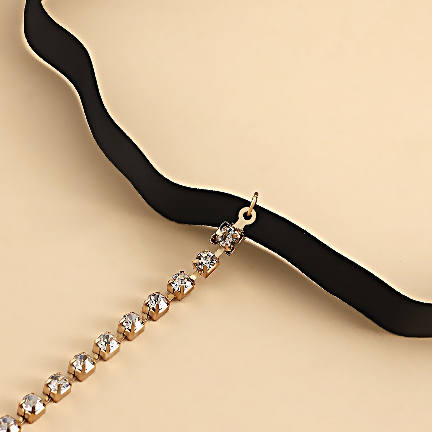 Minimalist Geometric Alloy Leg Chain for Women with Claw-Set Rhinestone Accents