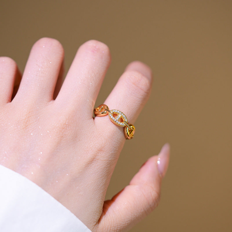 Luxury Geometric Pig Nose Full Rhinestone Adjustable Finger Ring for Women with Gold Plated Copper Band