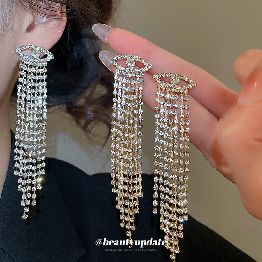 Pendientes colgantes geométricos elegantes en forma de rombo con incrustaciones de circonitas en base de cobre y postes de acero inoxidable para mujer