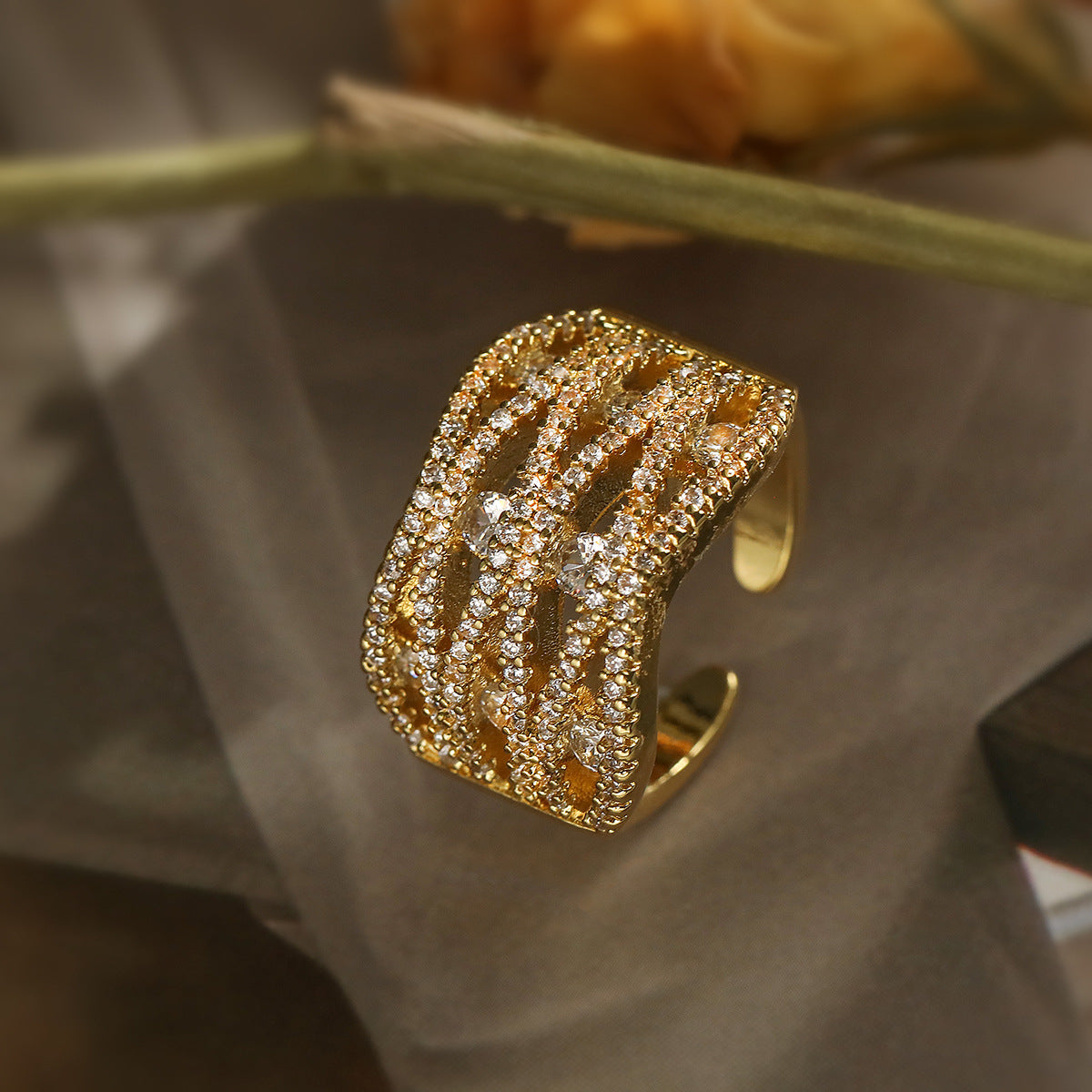 Minimalist Geometric Open Ring for Women Made of Brass with 18K Gold Plating and Micro-Paved Zircon