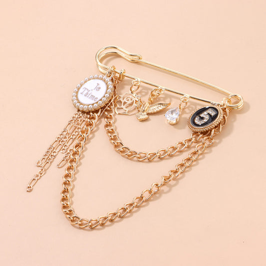 Punk Vintage Geometric Number 5 Brooch with Rhinestone Inlay Alloy Plated Women's Jewelry