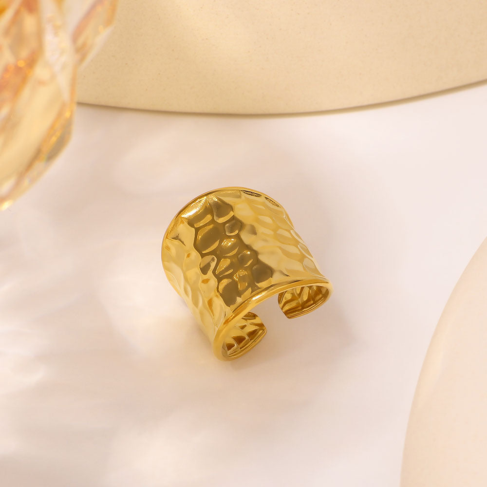 Anello Geometrico a Onda in Acciaio Inossidabile con Finitura Placcata per Uomo e Donna Anello Minimalista Spesso a Fascia Larga