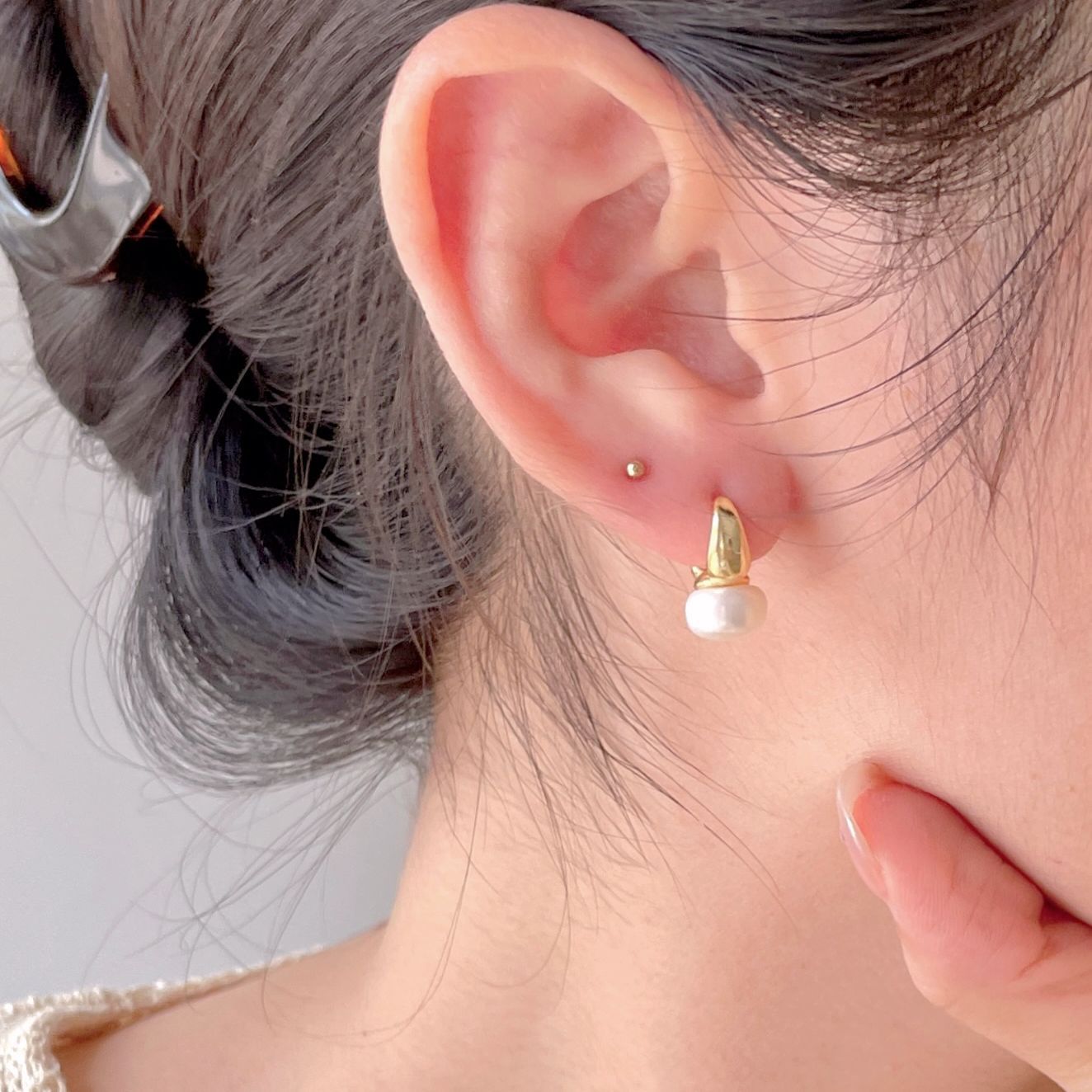 Minimalist Pearl Stud Earrings in 925 Sterling Silver with Gold Plating, Letter-Shape Design, Fresh and Sweet Style