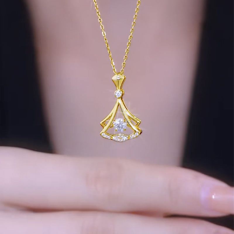 Light Luxury Small Fragrance Style 18K Gold Plated Geometric Ginkgo Leaf Pendant Necklace Titanium Steel Lip Chain for Women