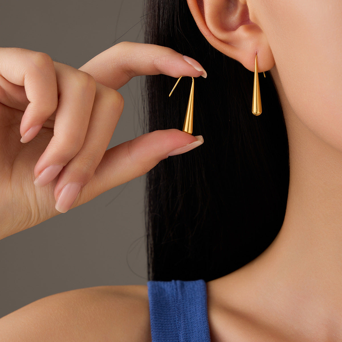 Fashionable Minimalist Titanium Steel Teardrop Stud Earrings for Women with Plated Finish and Elegant Versatile Design