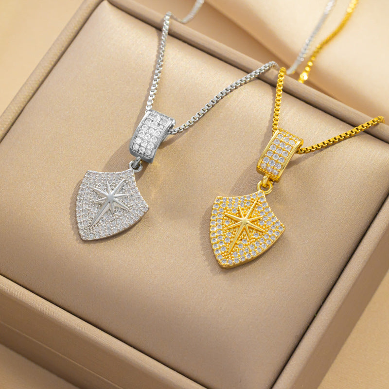 Collana con pendente a forma di cuore alla moda in acciaio al titanio con finitura placcata per donna, design a catena a scatola