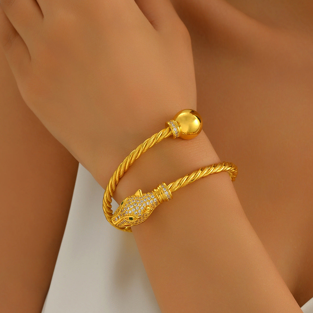 Luxury Geometric Snake-Shaped Open Bangle Set for Women Made of Brass Alloy with Rhinestone Inlay